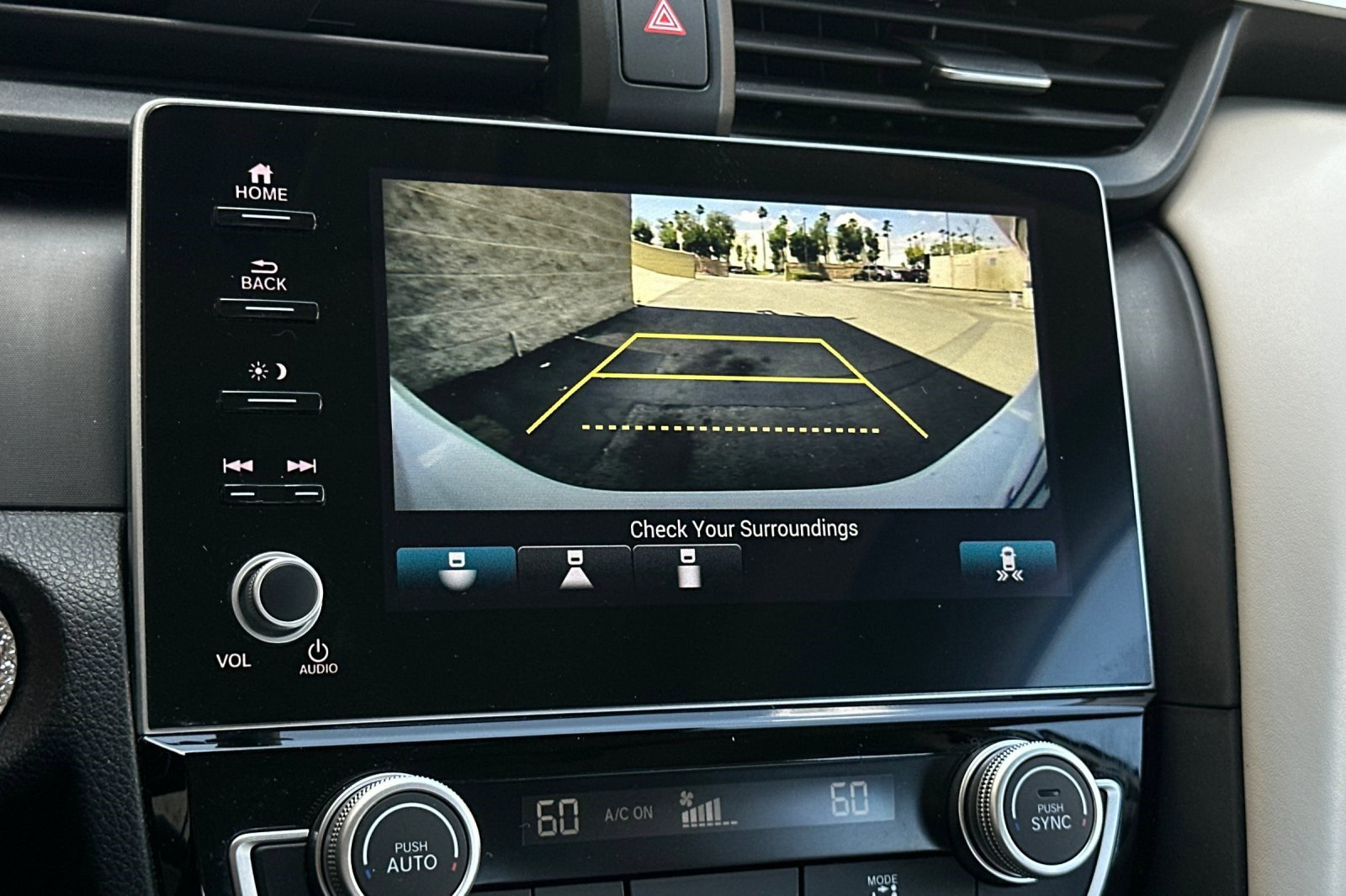 Used 2022 Honda Insight Touring image 24