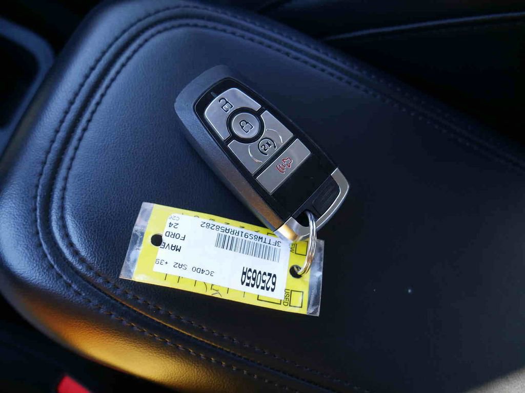 Used 2024 Ford Maverick Lariat w/ Black Appearance Package image 33