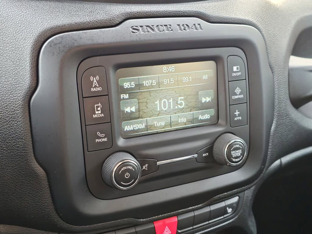 Used 2017 Jeep Renegade Altitude w/ Safety & Security Group image 25