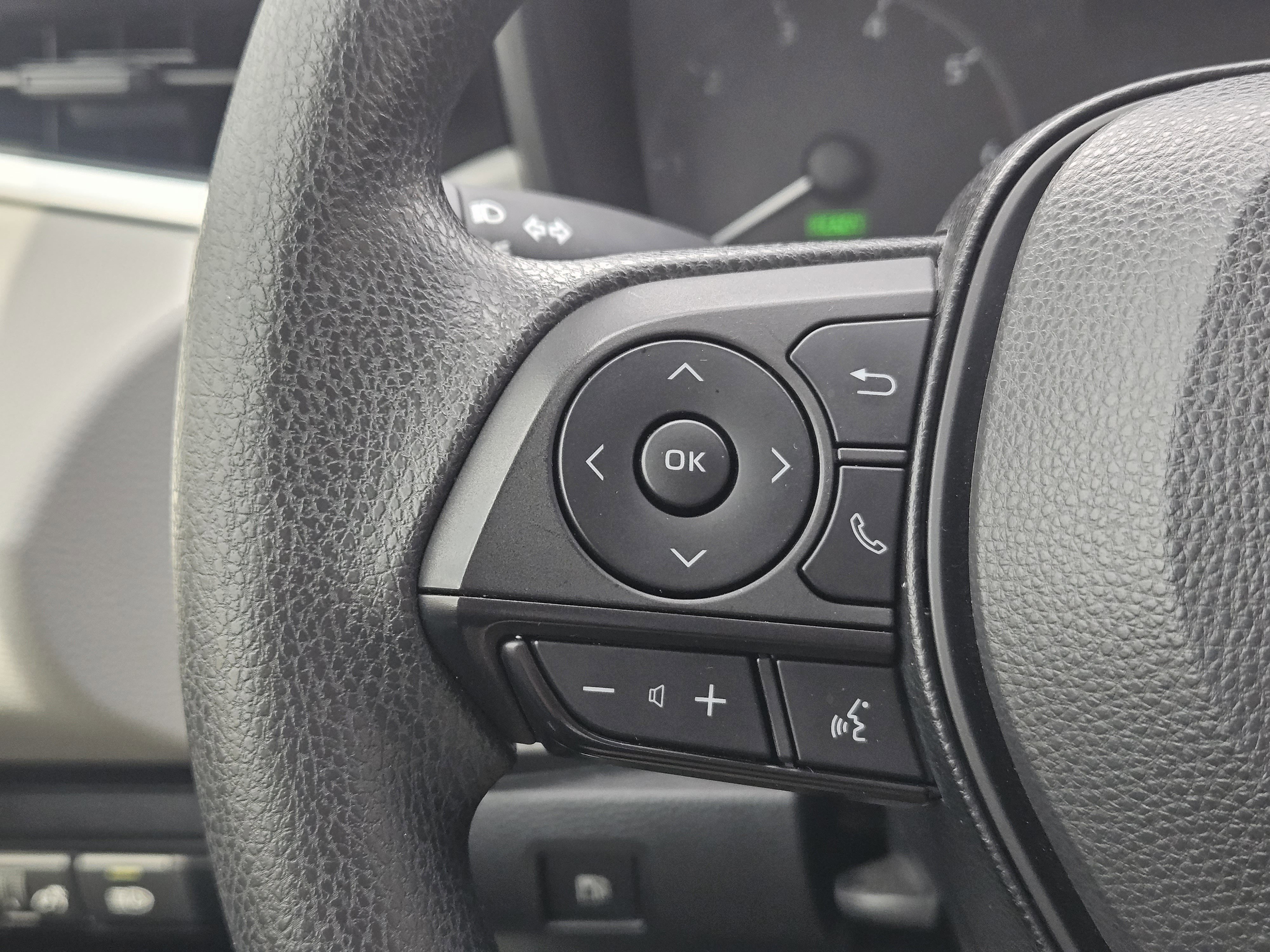 Used 2023 Toyota Corolla LE image 27