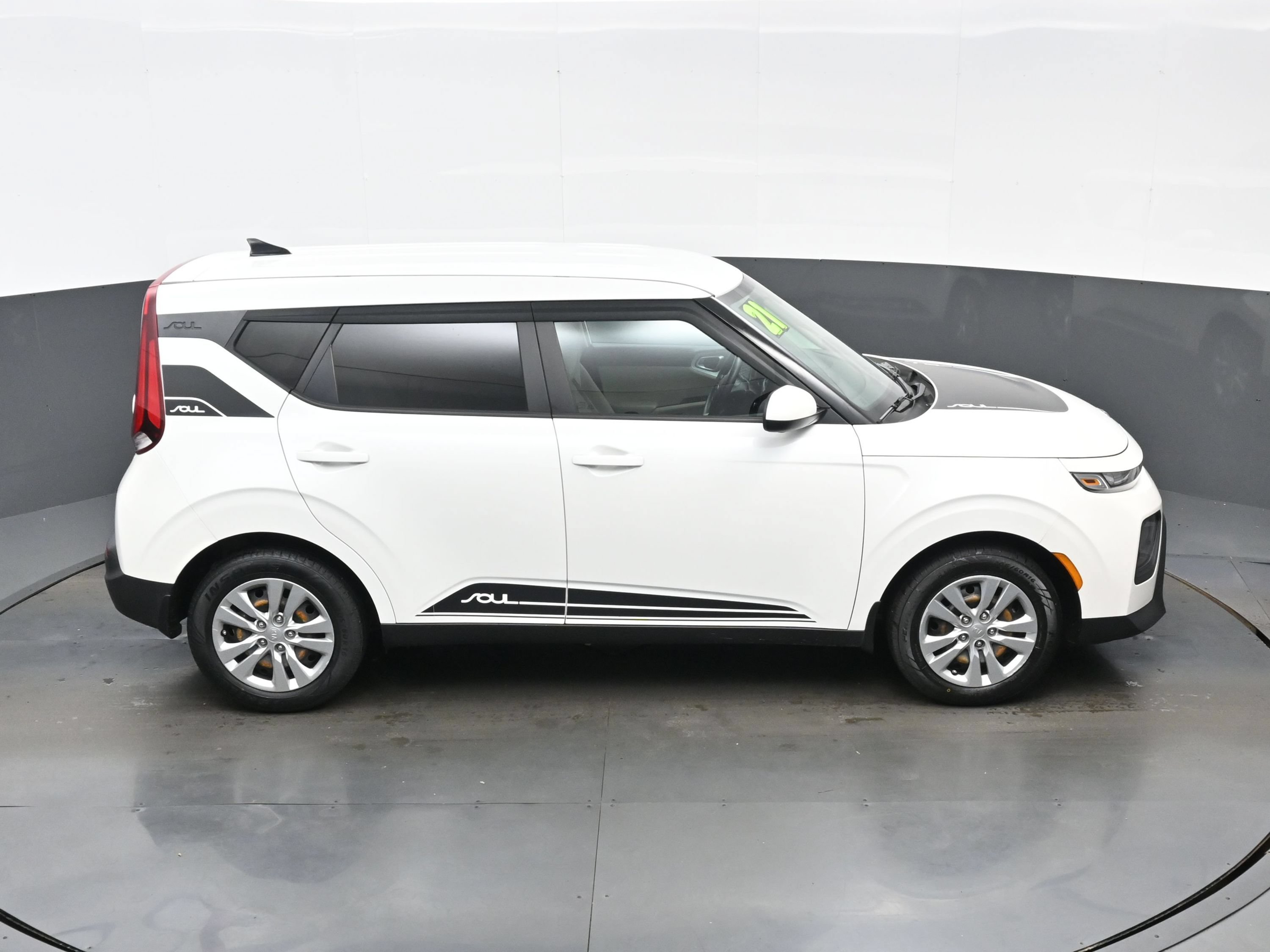 Used 2021 Kia Soul LX FWD image 36