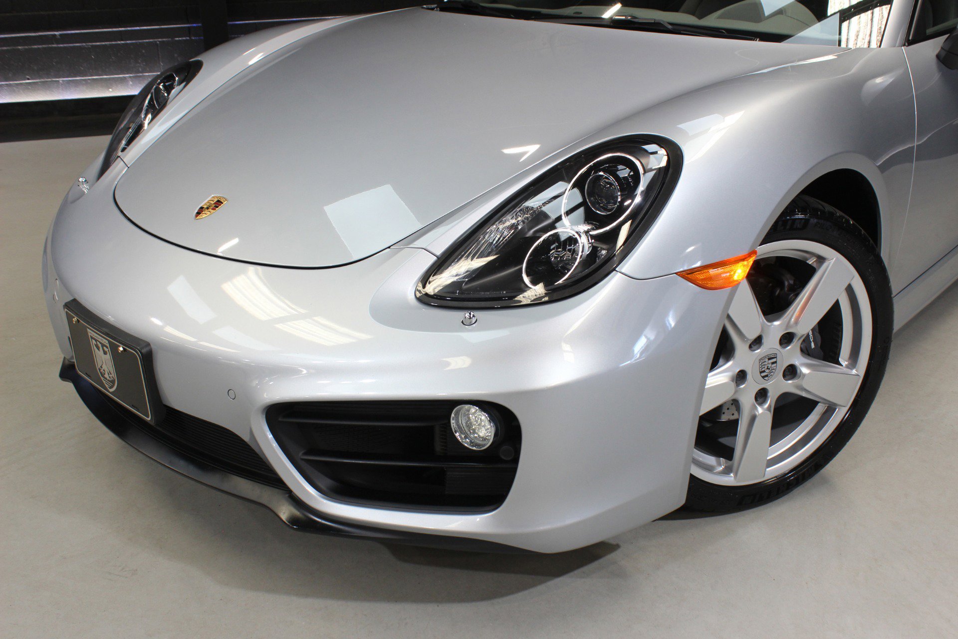 Used 2015 Porsche Cayman image 5