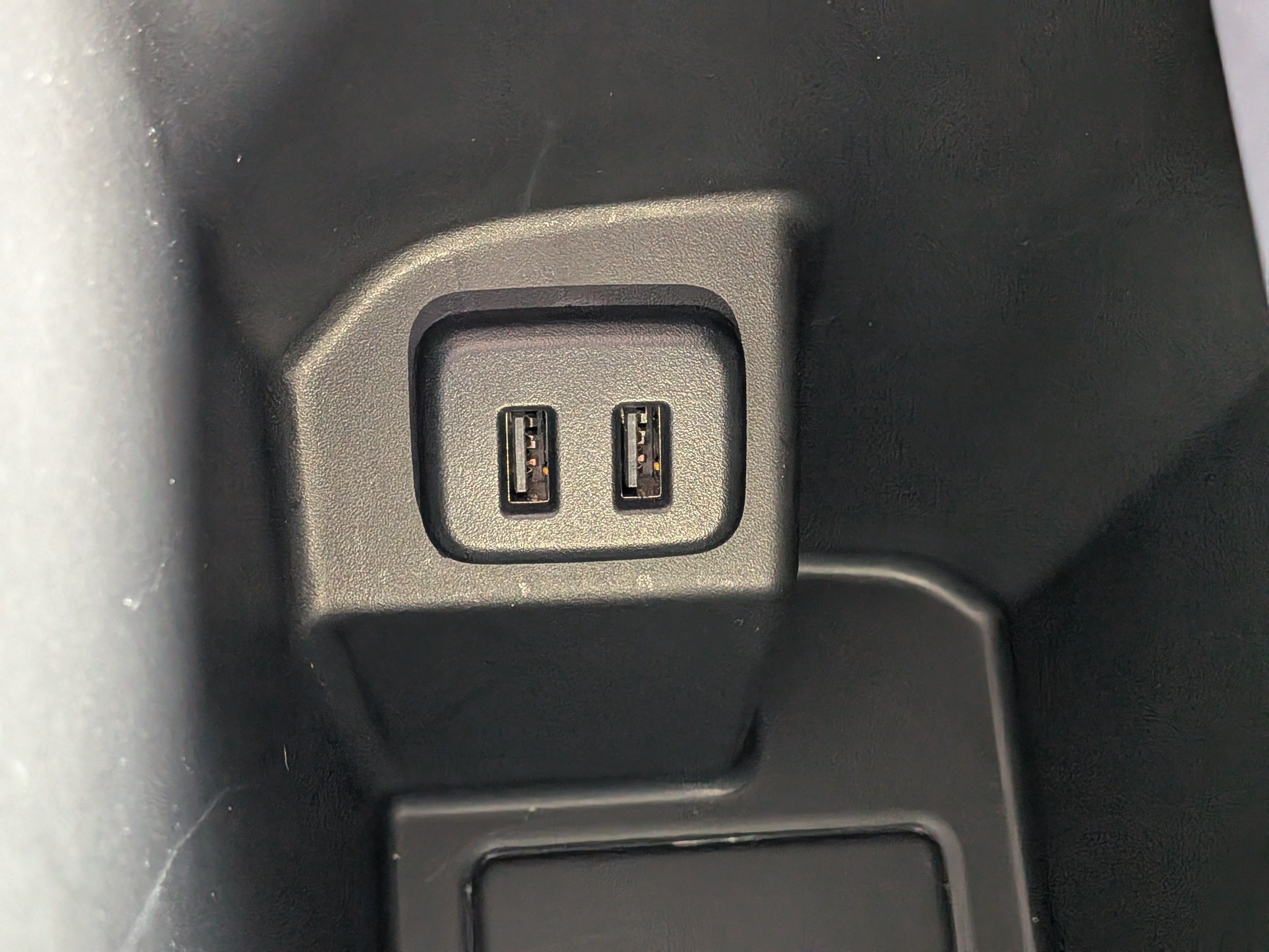 Used 2022 GMC Terrain AT4 w/ Infotainment Package II AWD/4WD image 33