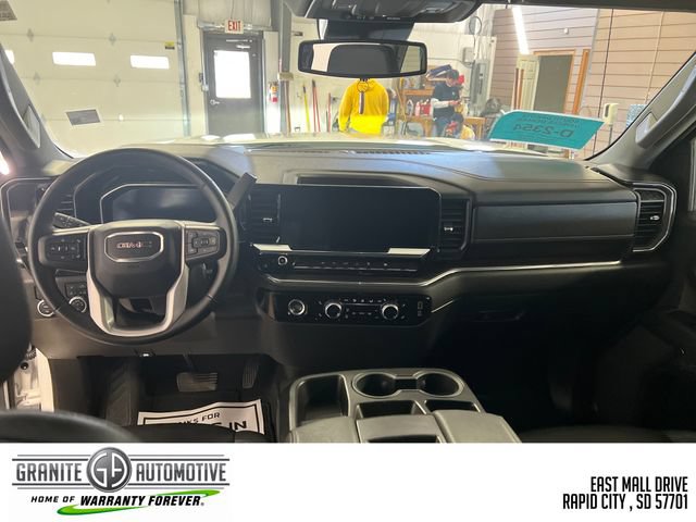 Used 2024 GMC Sierra 1500 SLT AWD/4WD image 21