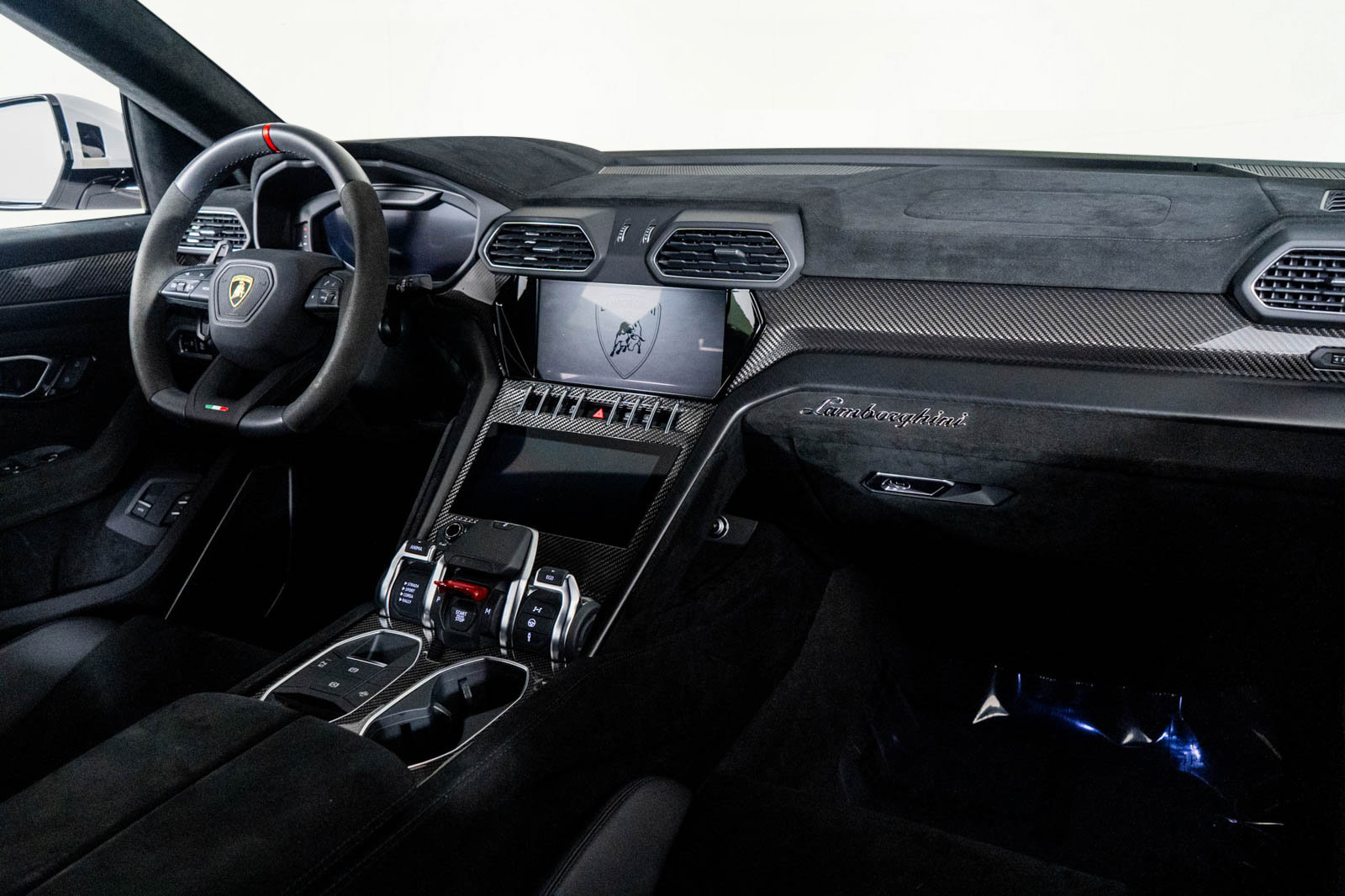 Used 2023 Lamborghini Urus Performante image 48