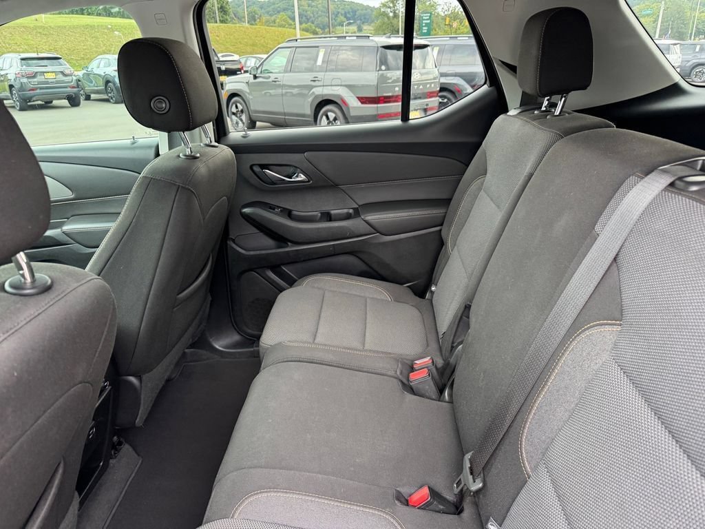 Used 2020 Chevrolet Traverse LS FWD image 11