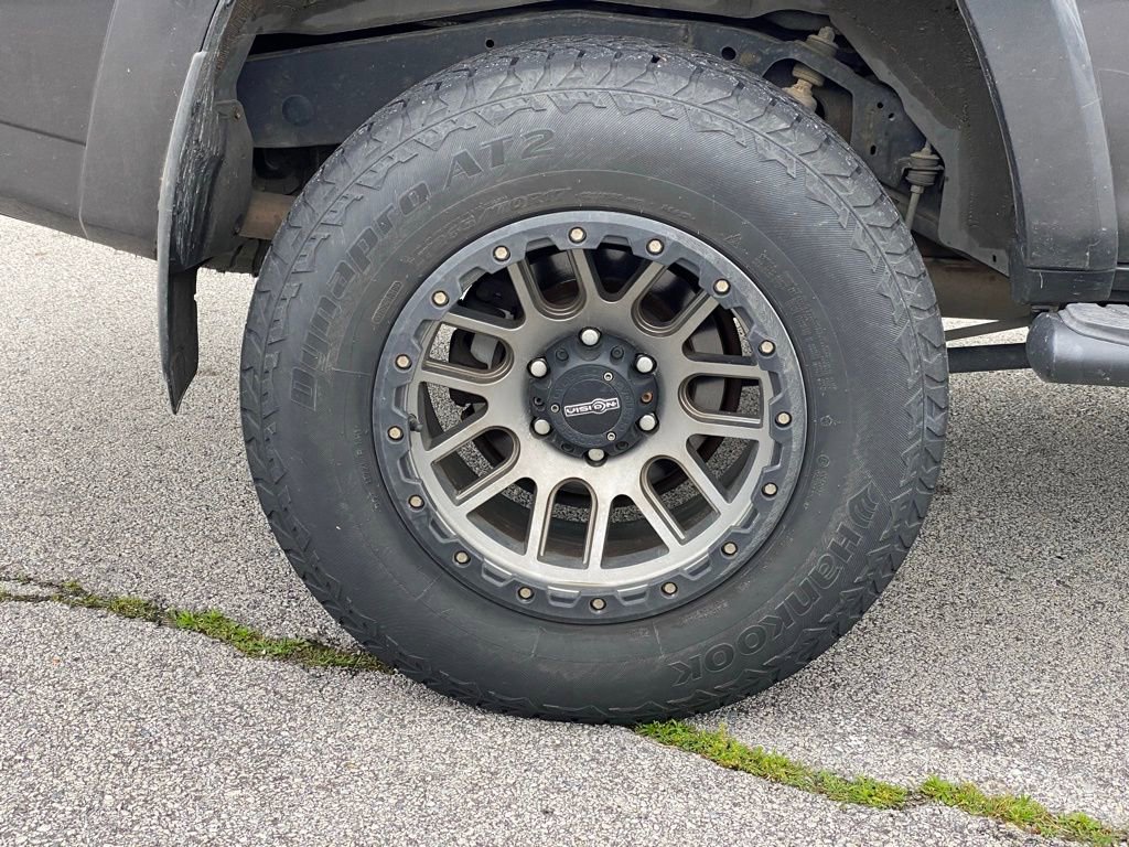 Used 2018 Toyota 4Runner TRD Off-Road AWD/4WD image 10
