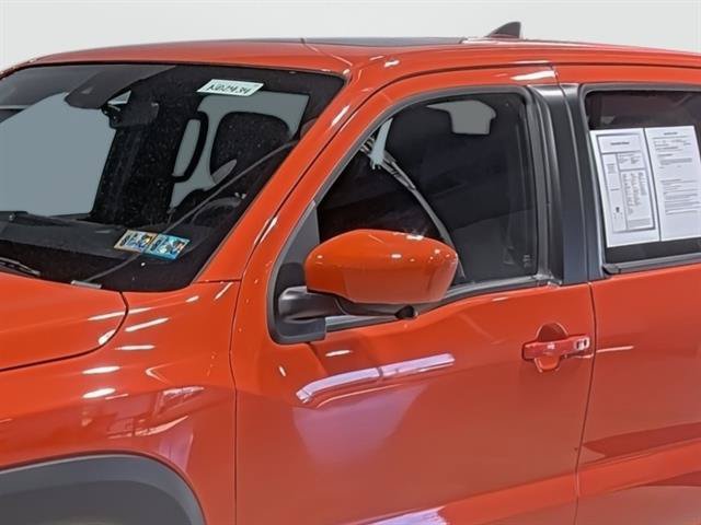 Used 2025 Nissan Frontier PRO-4X w/ Pro Premium Package AWD/4WD image 8