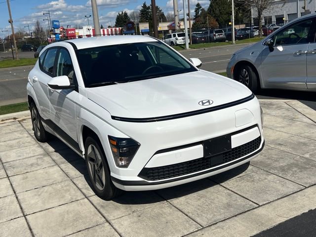 Certified 2025 Hyundai Kona SE image 5