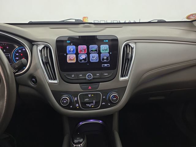 Used 2018 Chevrolet Malibu LT w/ Leather Package image 22