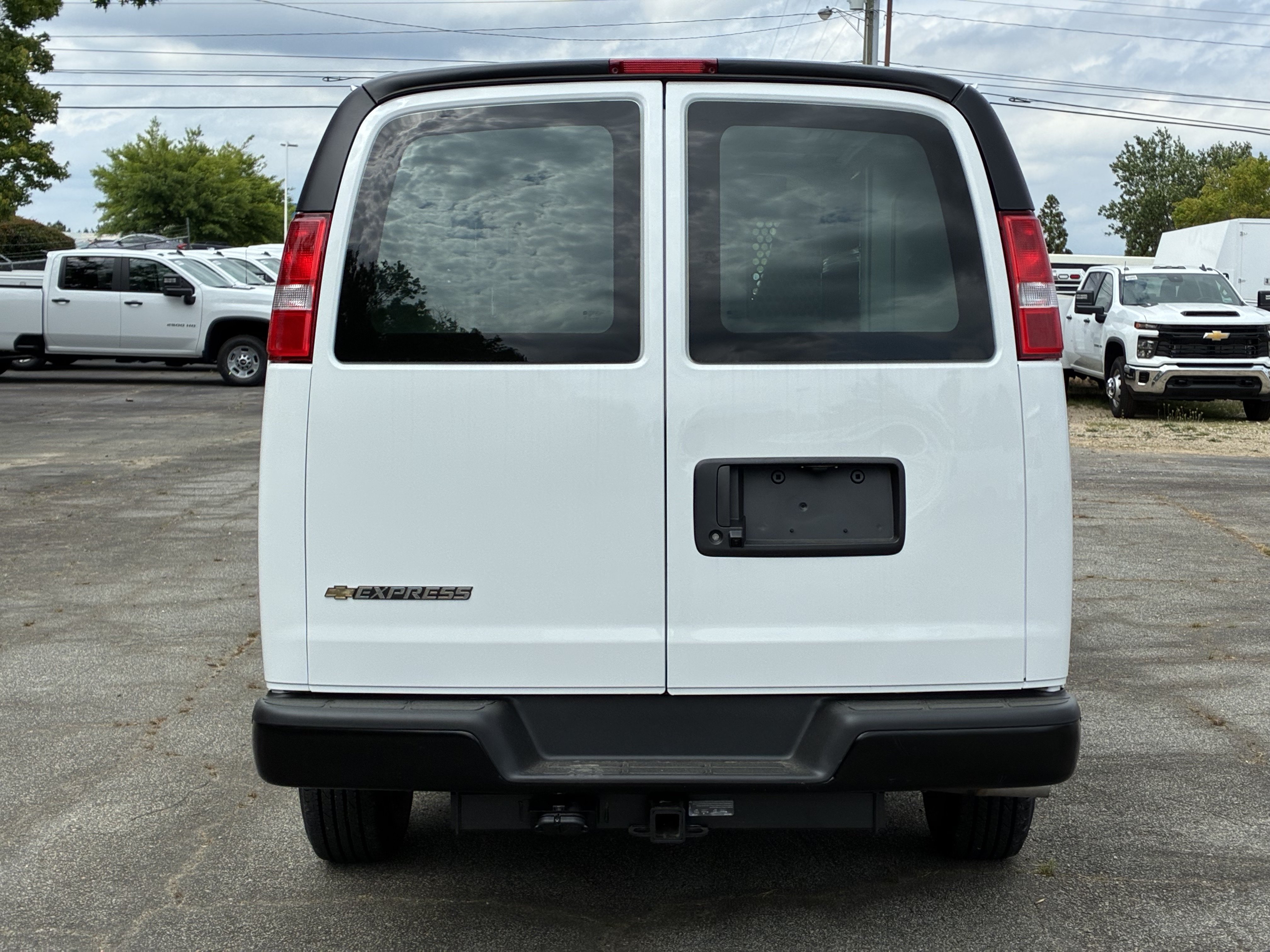 New 2026 Chevrolet Express 2500 w/ Driver Convenience Package RWD image 9