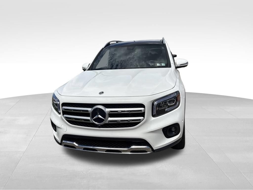 Used 2022 Mercedes-Benz GLB 250 4MATIC image 2