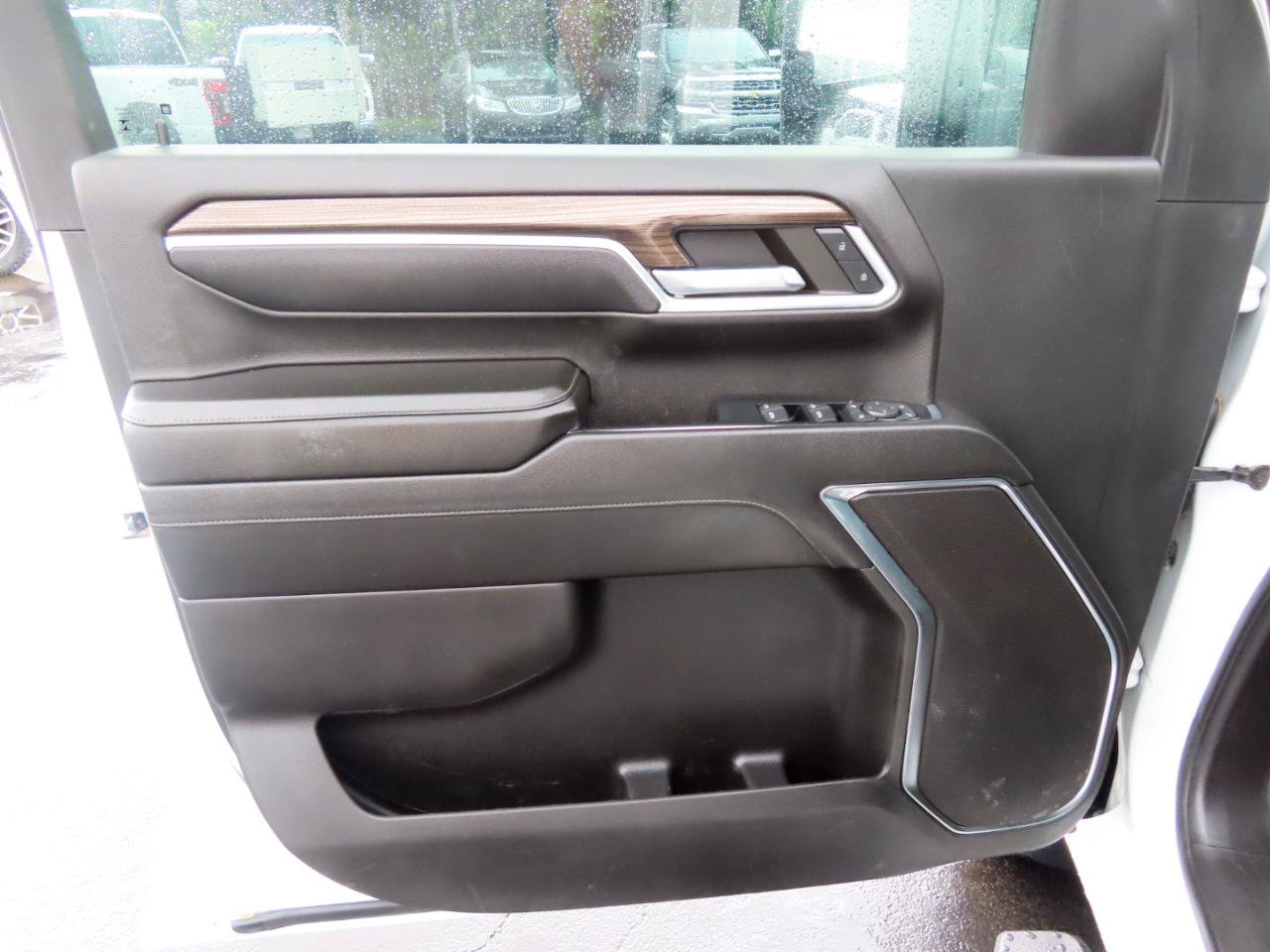 Used 2024 Chevrolet Silverado 2500 LT AWD/4WD image 25