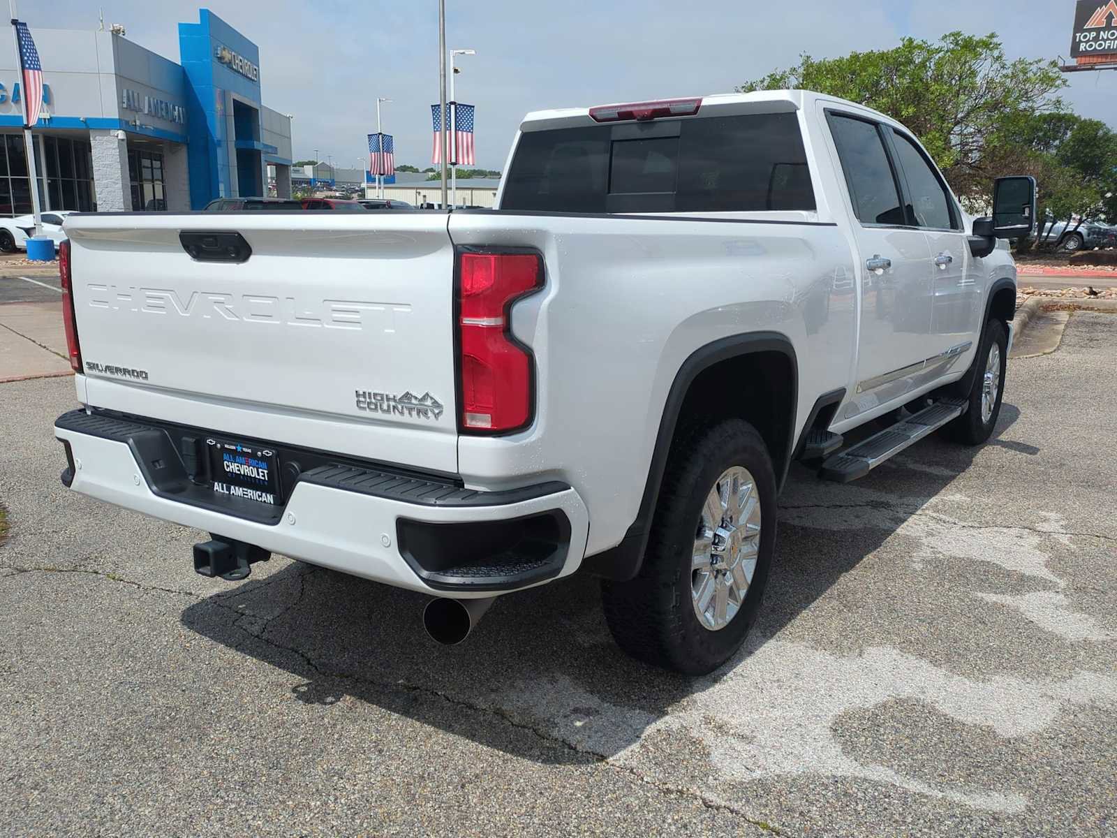 Used 2024 Chevrolet Silverado 3500 High Country w/ High Country Premium Package AWD/4WD image 8