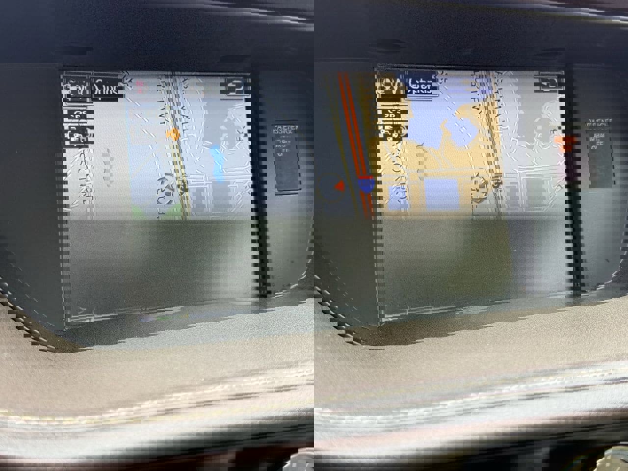 Used 2016 Lexus ES 350 w/ Luxury Package w/Wood Trim FWD image 17