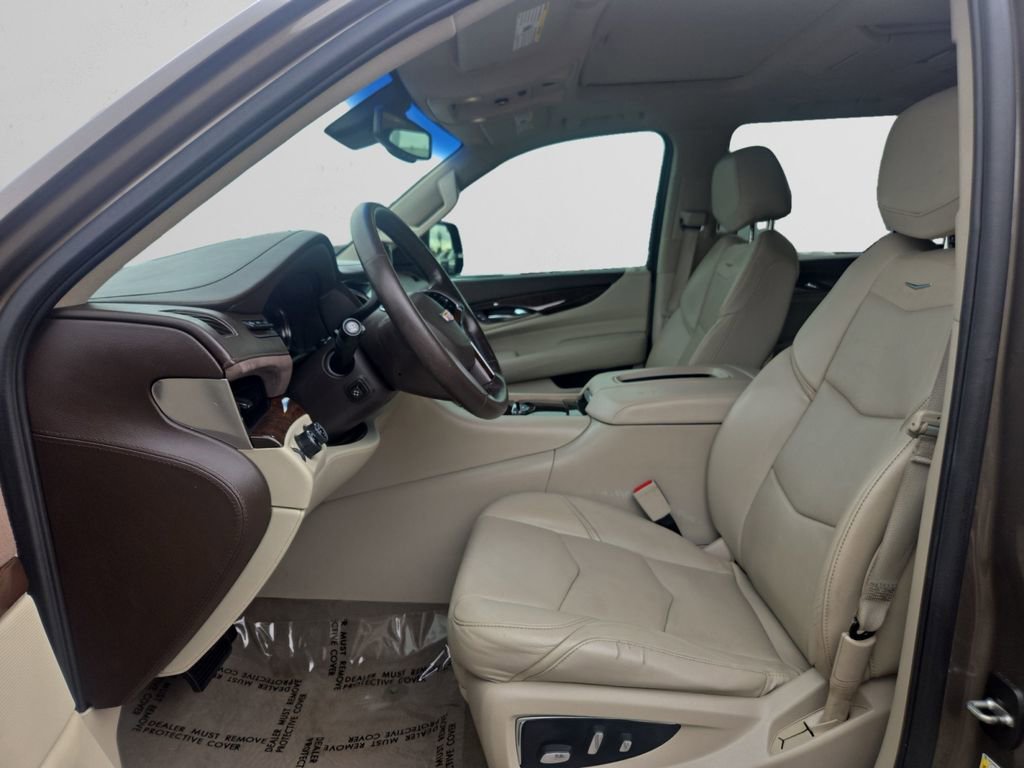 Used 2016 Cadillac Escalade Premium image 11