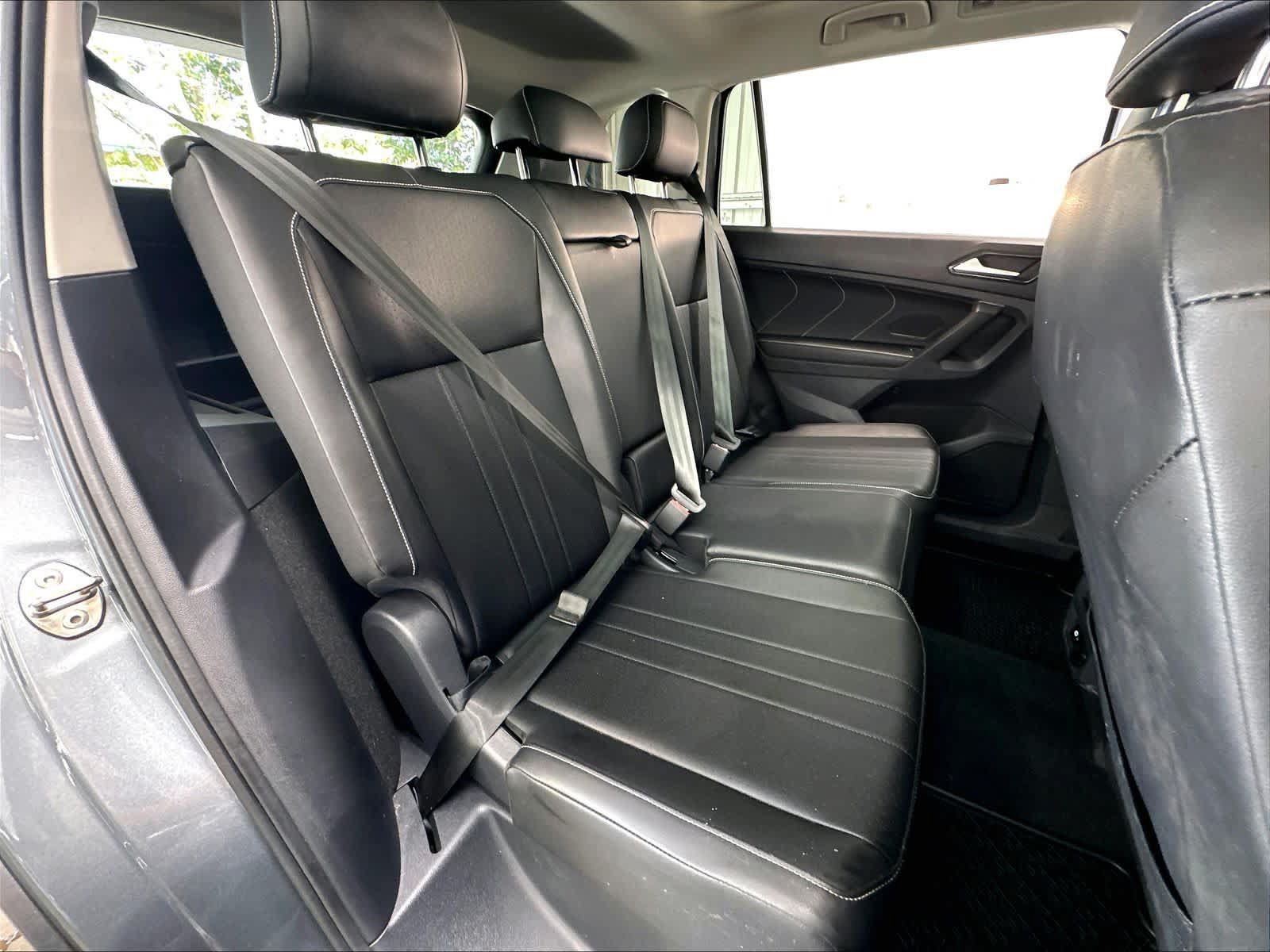 Used 2023 Volkswagen Tiguan SE FWD image 28