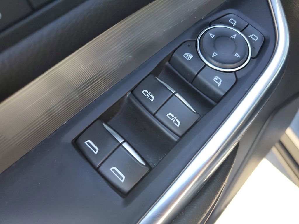 Used 2024 Cadillac XT4 Premium Luxury image 21