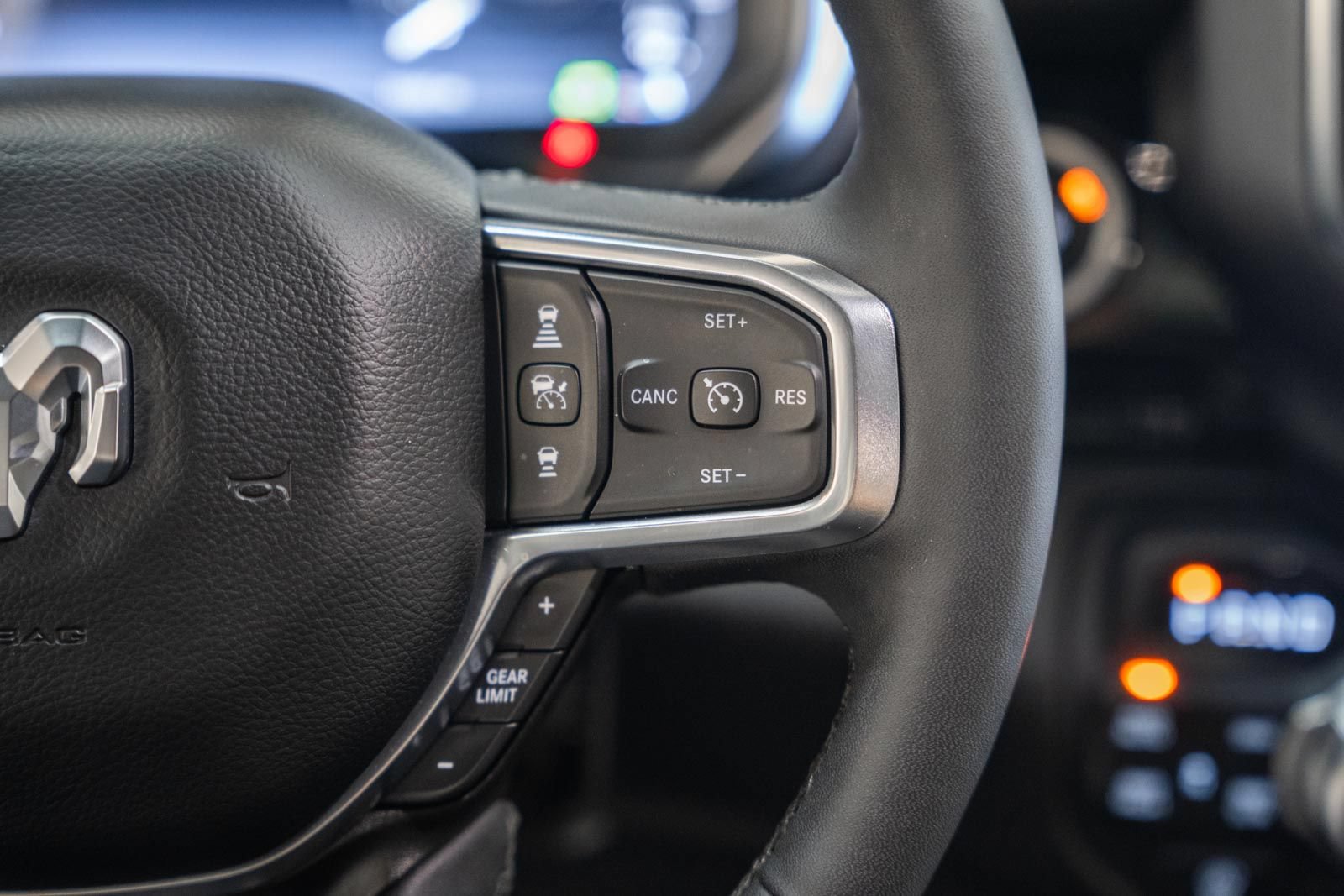Used 2025 RAM 1500 Laramie w/ Night Edition AWD/4WD image 37
