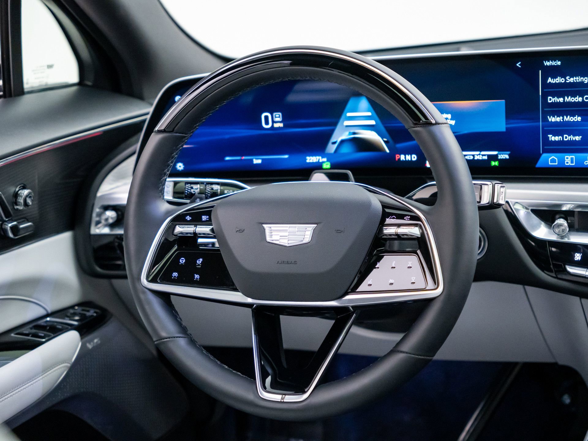 Certified 2024 Cadillac Lyriq Sport image 13