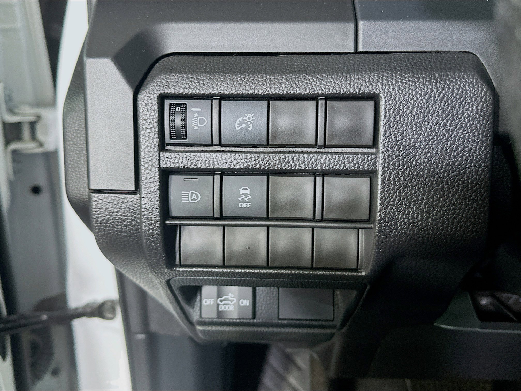 Used 2025 Toyota Tacoma SR RWD image 17