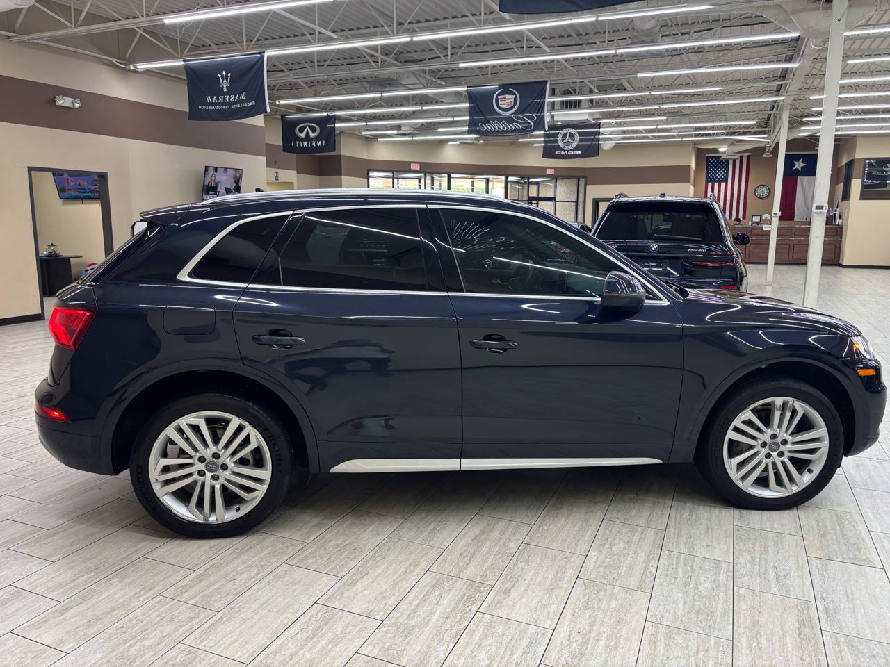 Used 2018 Audi Q5 2.0T Premium Plus w/ Premium Plus Package AWD/4WD image 10