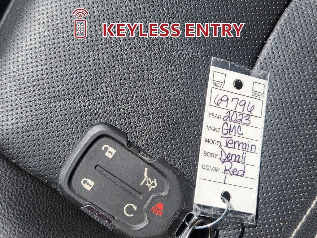 Used 2023 GMC Terrain Denali w/ Denali Premium Package AWD/4WD image 38