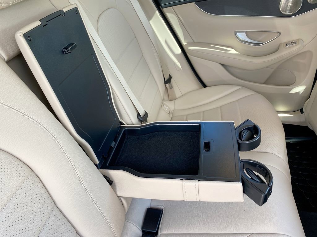 Used 2023 Mercedes-Benz GLC 300 4MATIC Coupe image 32