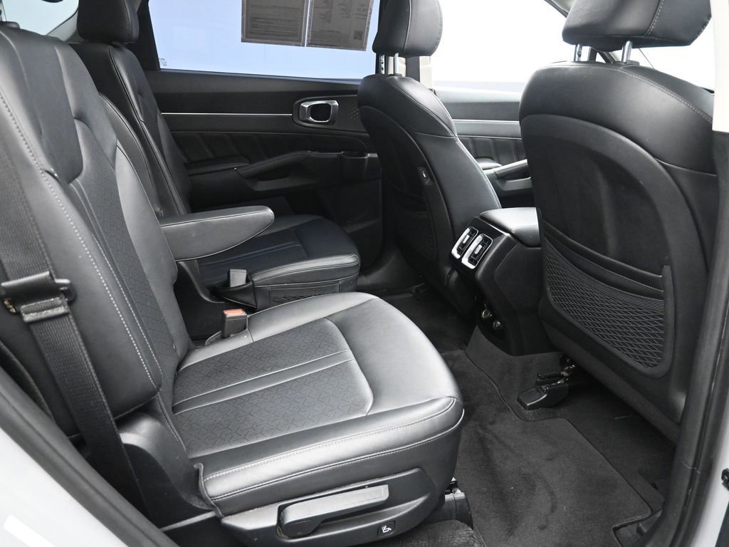 Used 2023 Kia Sorento SX AWD/4WD image 27