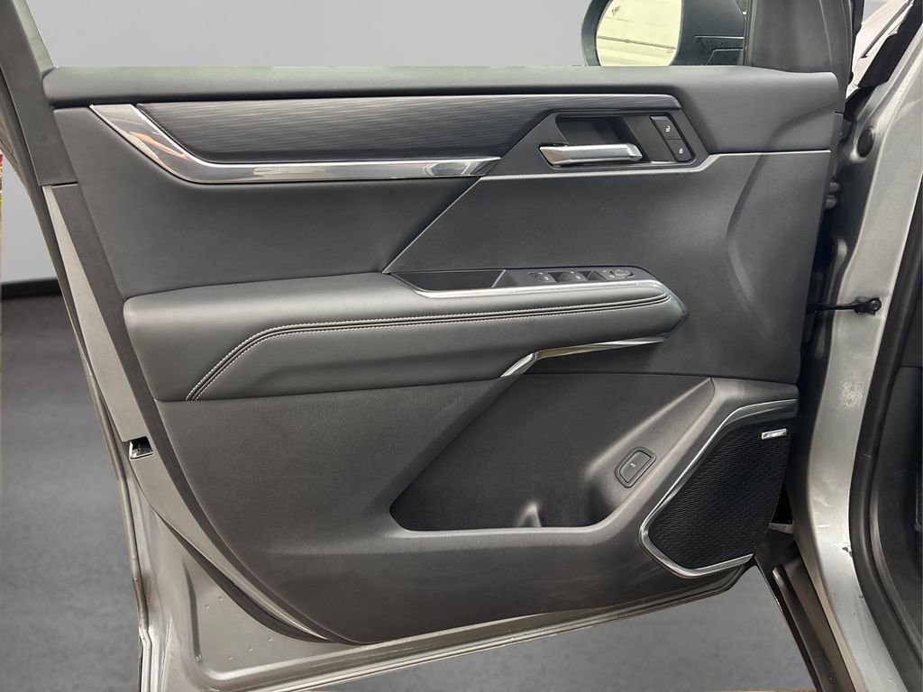 Used 2024 GMC Acadia Elevation w/ Trailering Package image 26