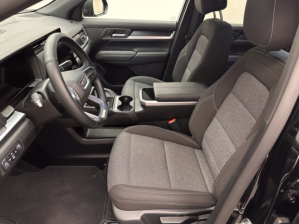 Used 2026 GMC Terrain Elevation AWD/4WD image 17