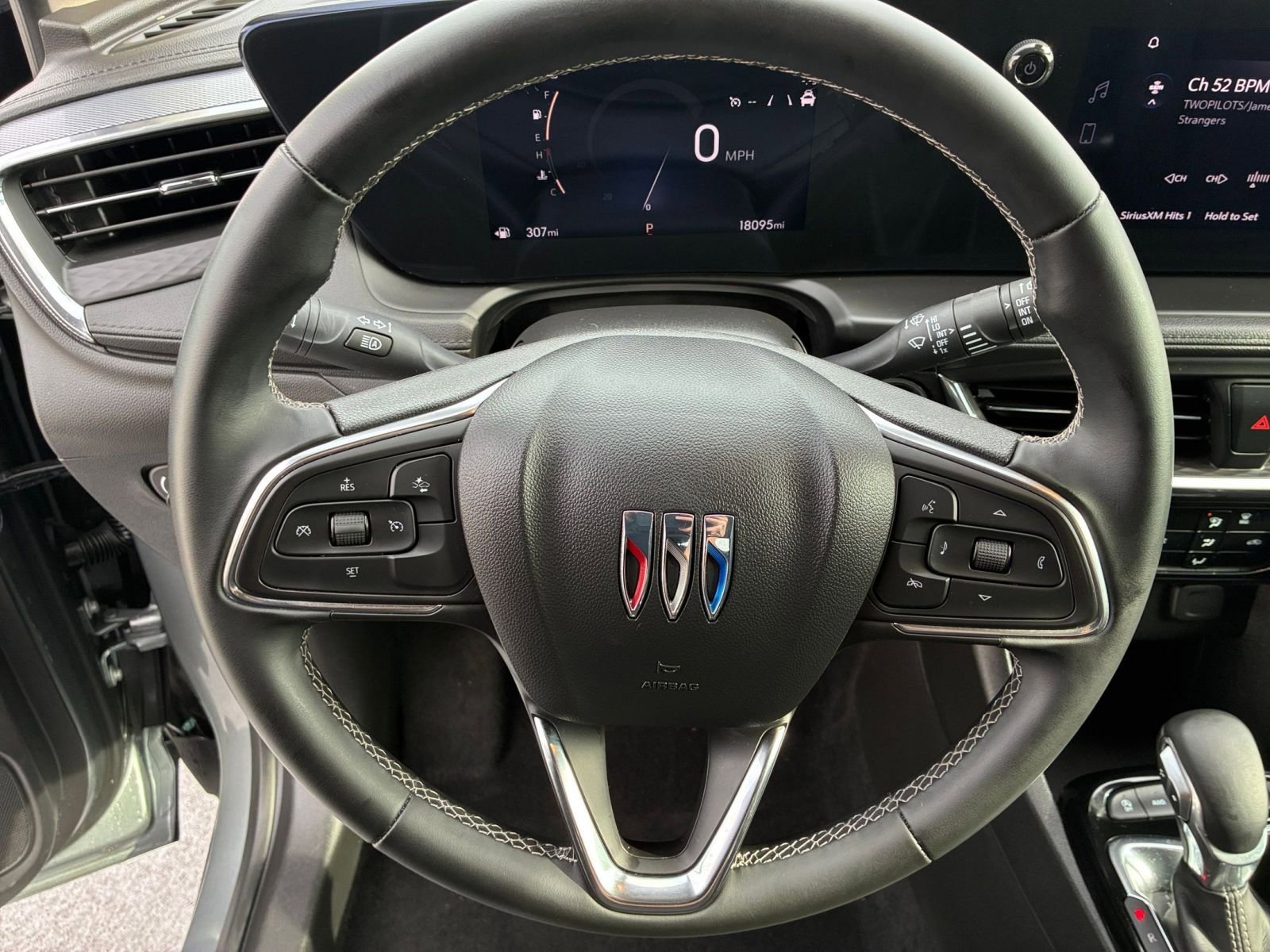 Used 2025 Buick Encore GX Preferred image 24