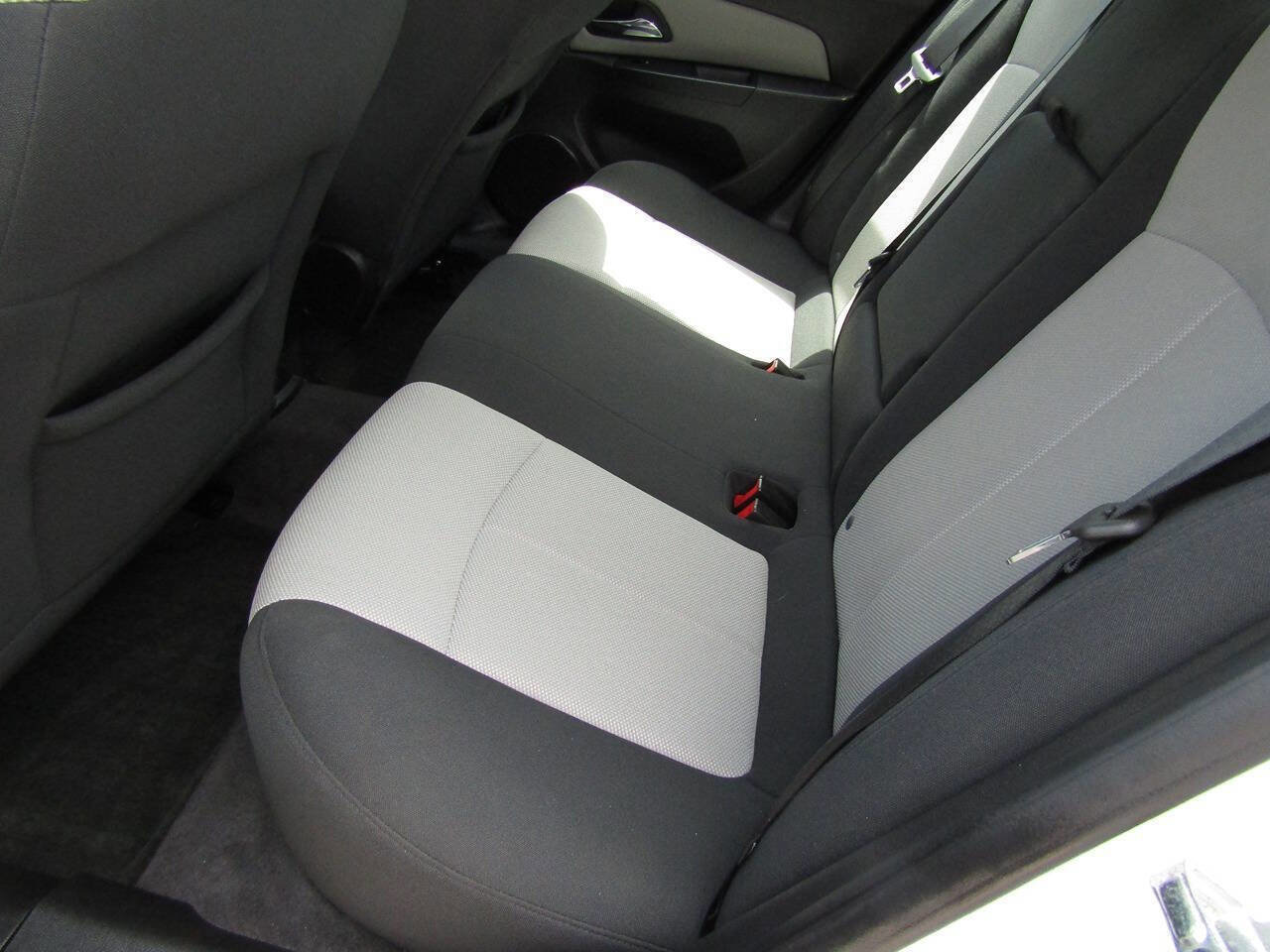 Used 2011 Chevrolet Cruze LS w/ Connectivity Package FWD image 15