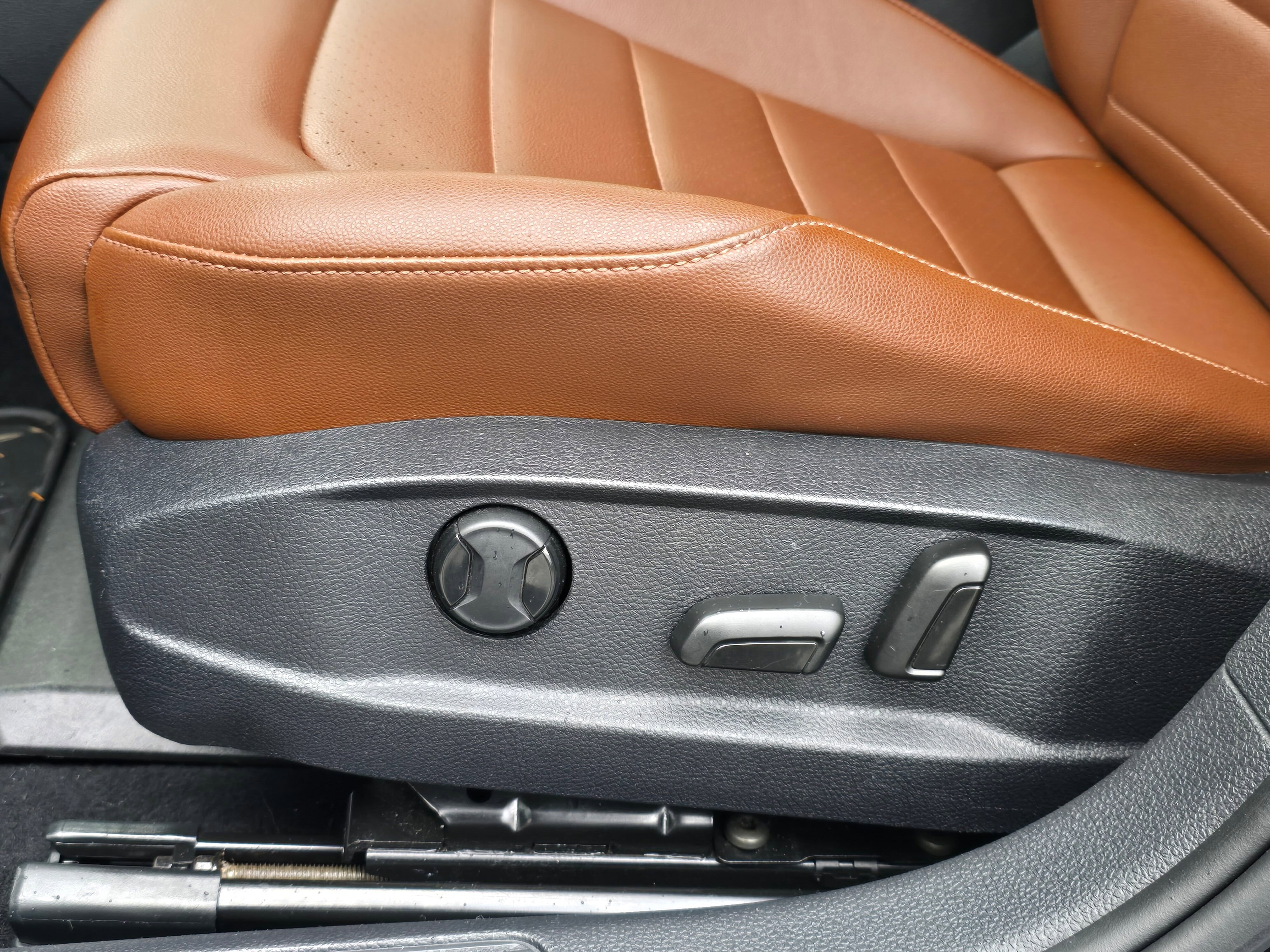 Used 2019 Volkswagen Golf Alltrack SEL image 25