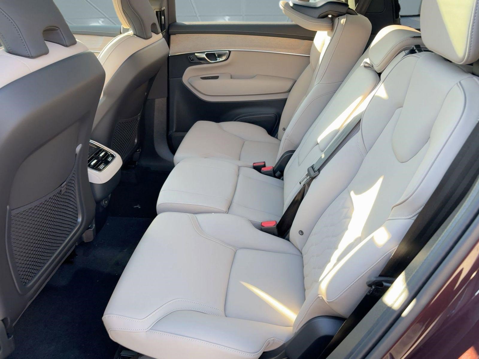 New 2026 Volvo XC90 B5 Plus w/ Protection Package AWD/4WD image 15