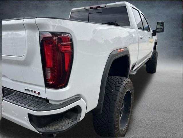 Used 2022 GMC Sierra 2500 AT4 w/ AT4 Premium Plus Package AWD/4WD image 8