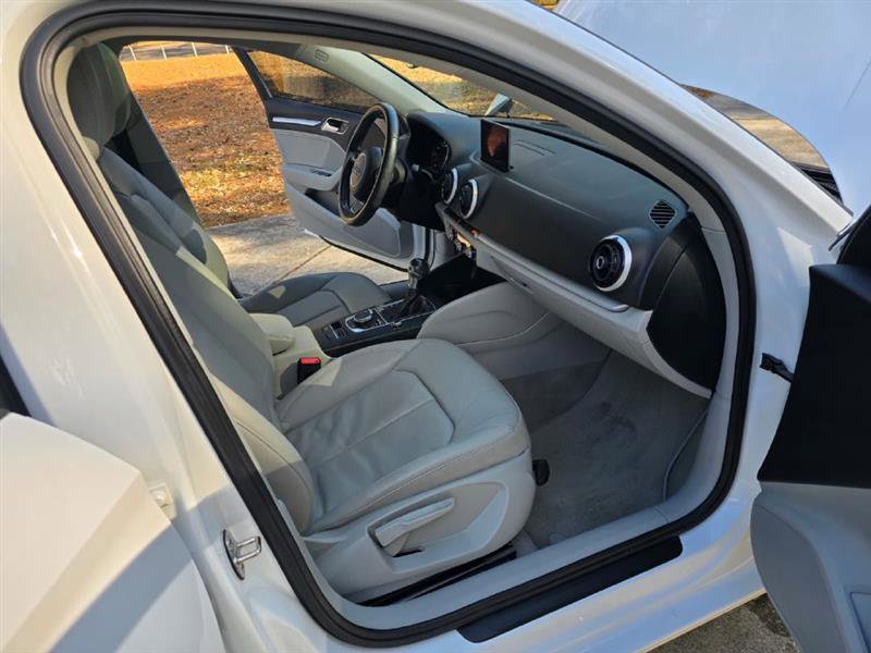 Used 2016 Audi A3 1.8T Premium image 31