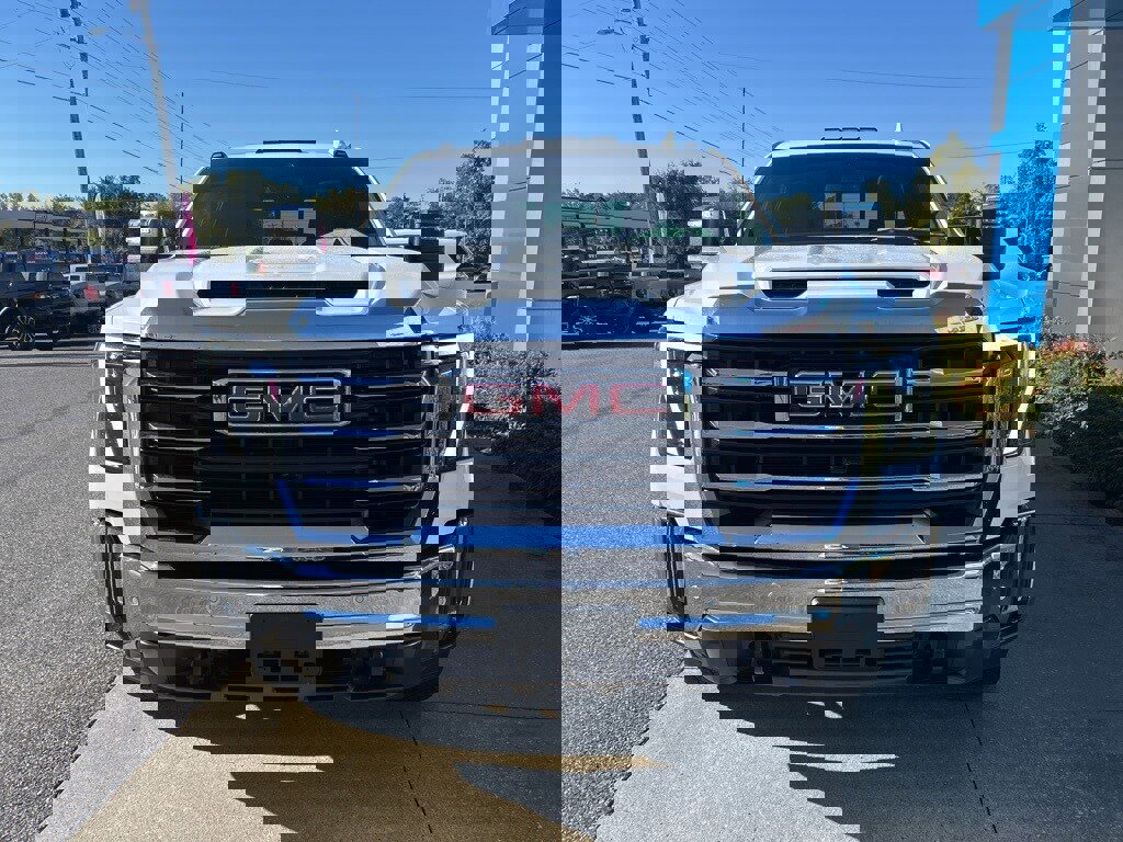 Used 2024 GMC Sierra 2500 SLT image 3