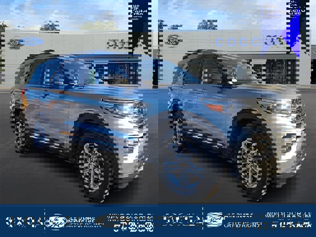 Certified 2022 Ford Explorer XLT w/ Equipment Group 202A image 3