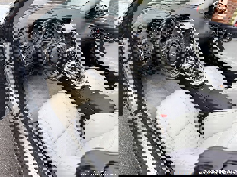 Used 2014 Jaguar F-TYPE Convertible image 32