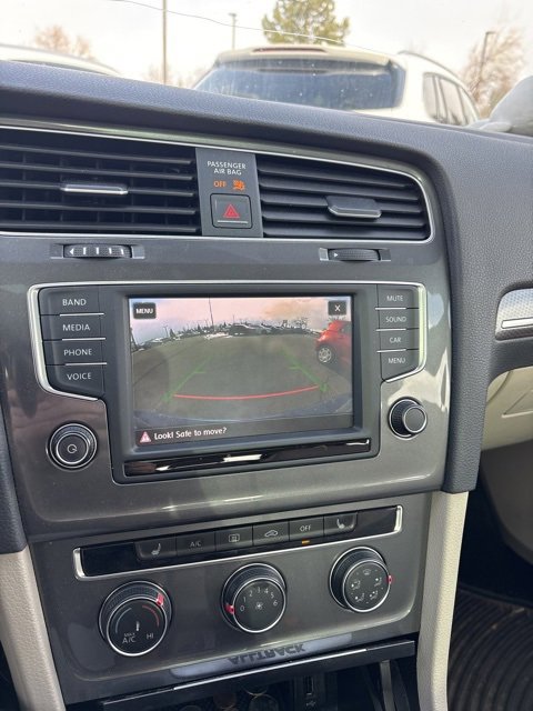 Used 2017 Volkswagen Golf Alltrack SE image 8