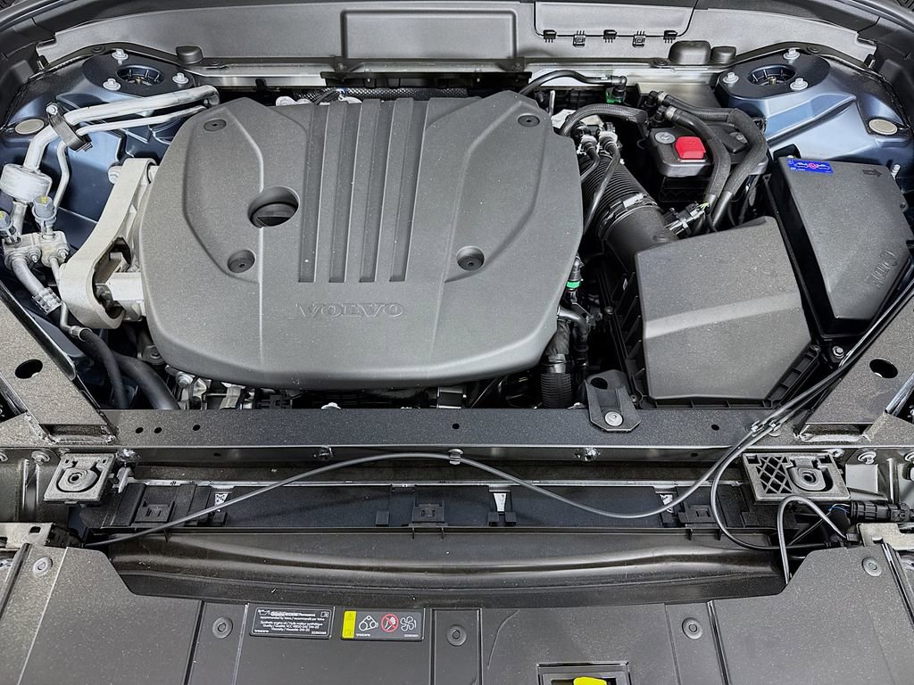 New 2026 Volvo XC60 B5 Ultra w/ Climate Package PRO image 31