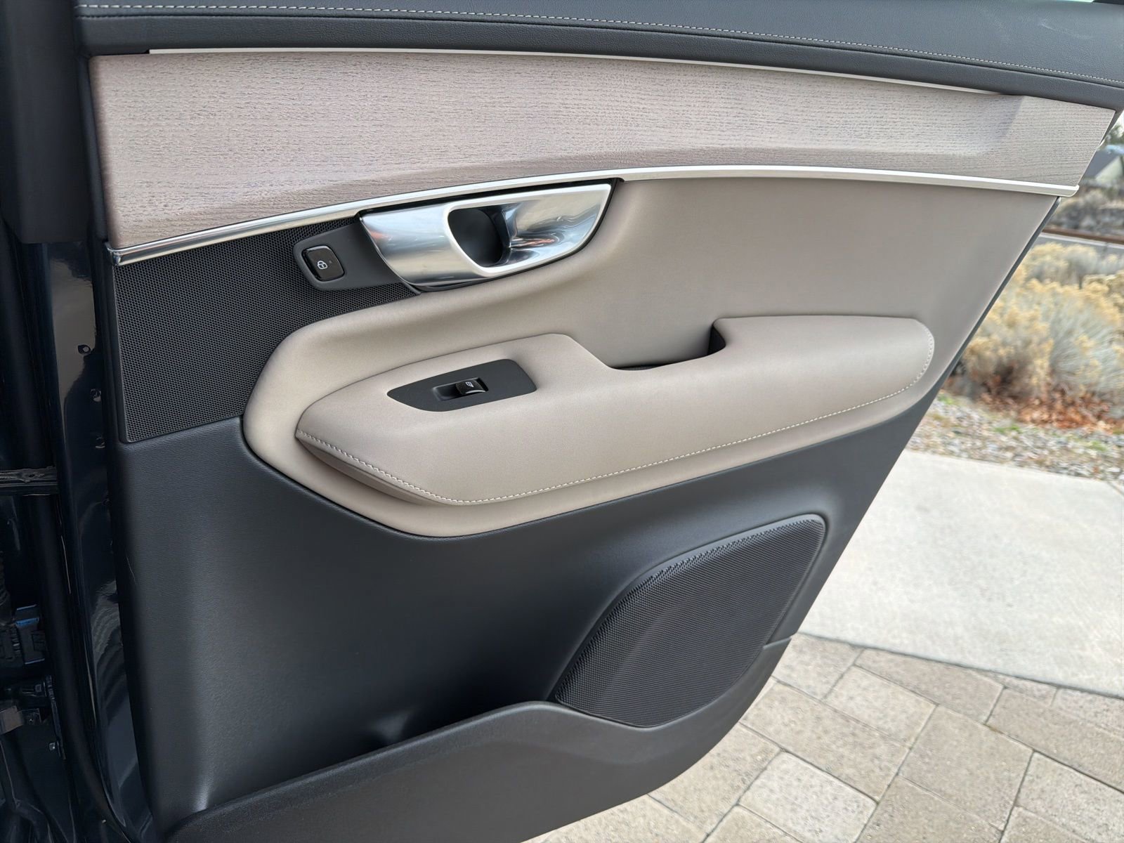 New 2026 Volvo XC90 B6 Core w/ Protection Package Premier image 97