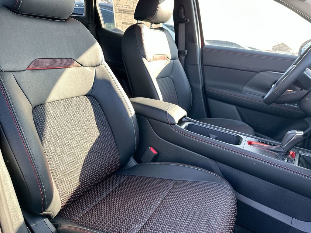 New 2025 Nissan Kicks SR image 35