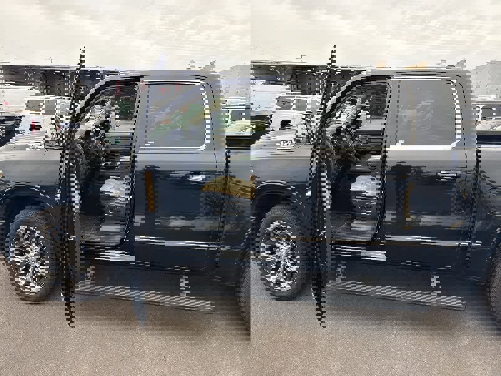 Used 2019 RAM 1500 Limited image 7