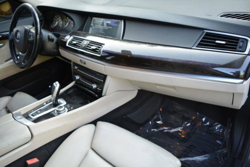 Used 2010 BMW 535i Gran Turismo image 16
