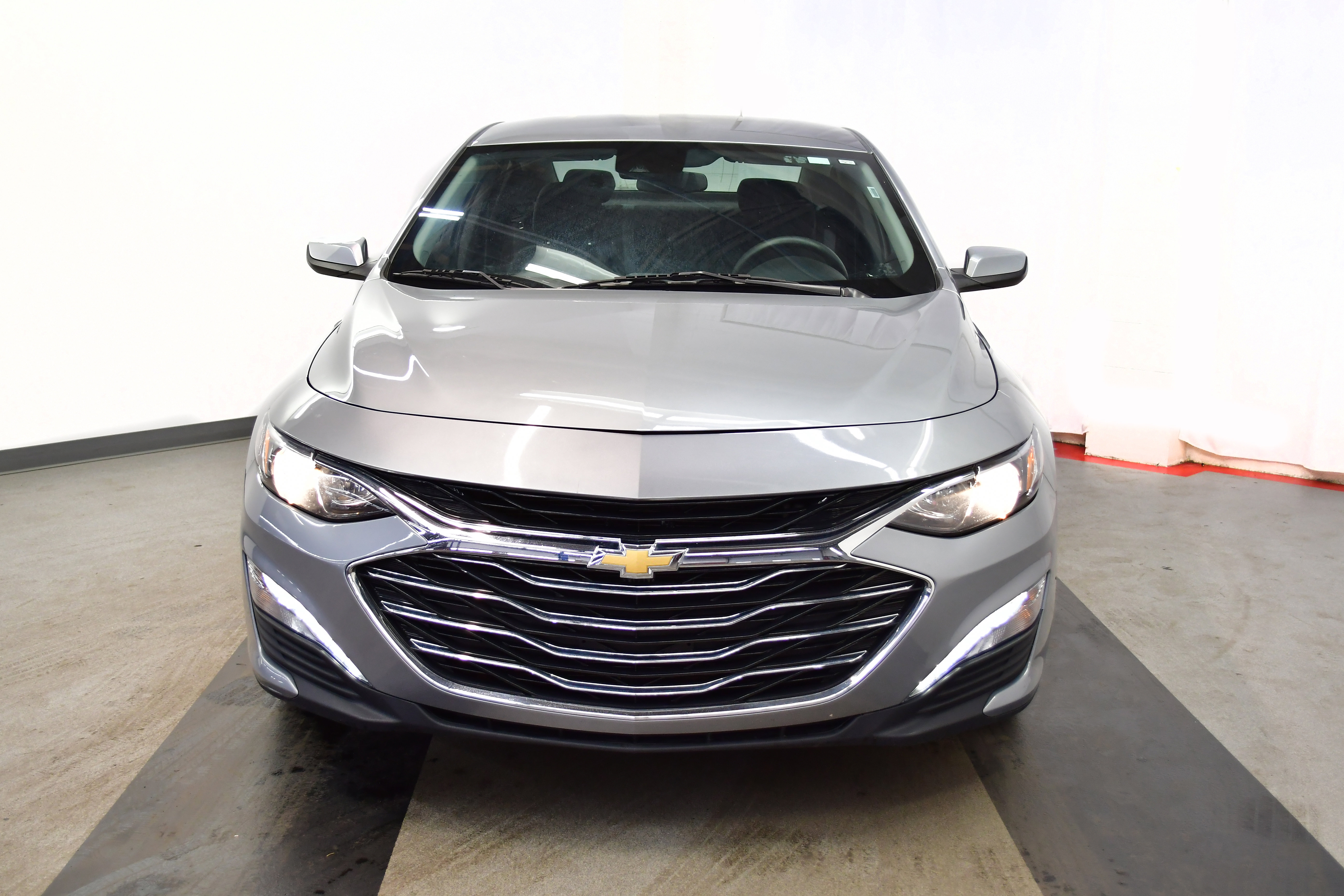 Used 2024 Chevrolet Malibu LT image 3