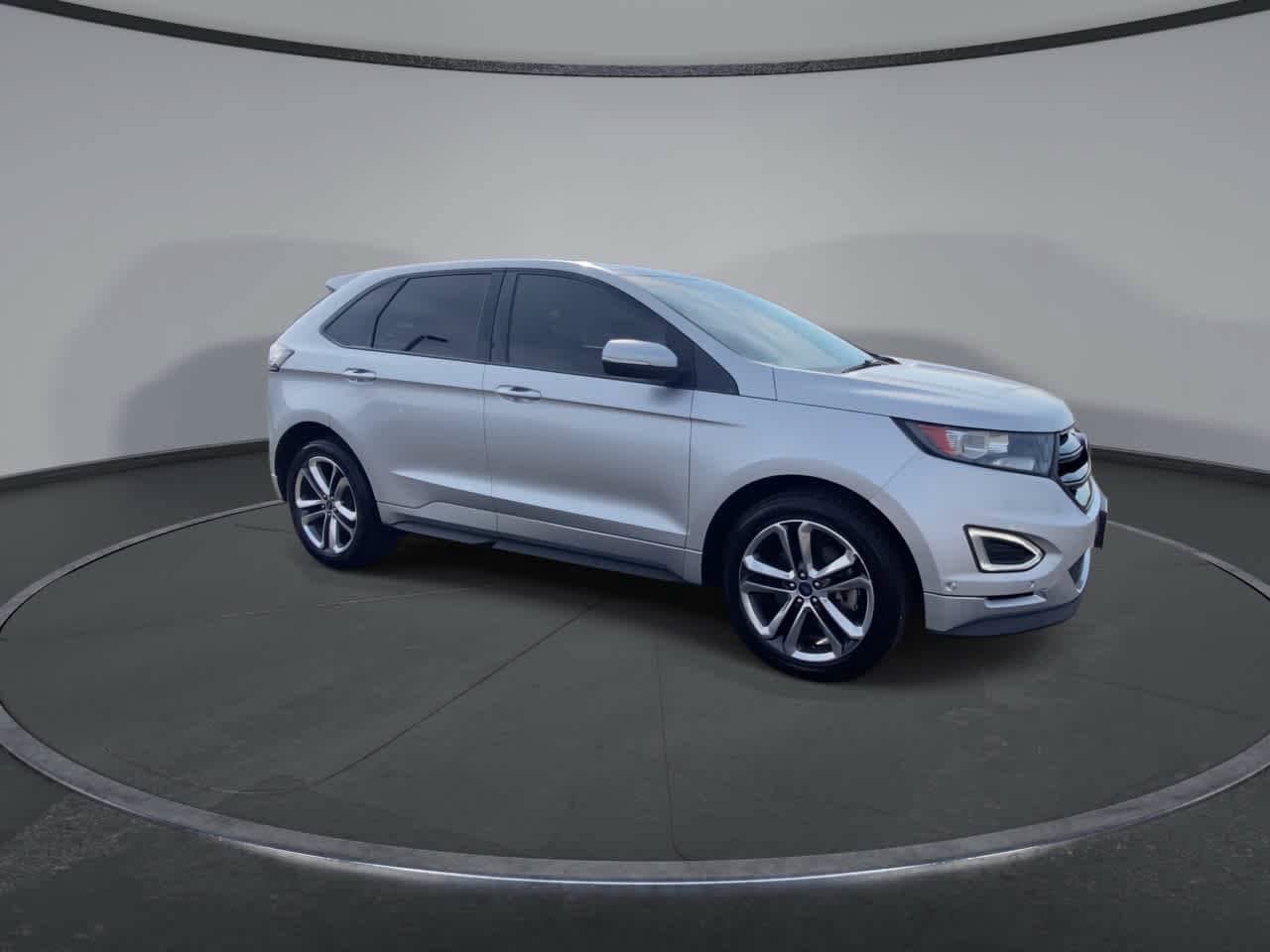 Used 2018 Ford Edge Sport w/ Equipment Group 401A AWD/4WD image 2