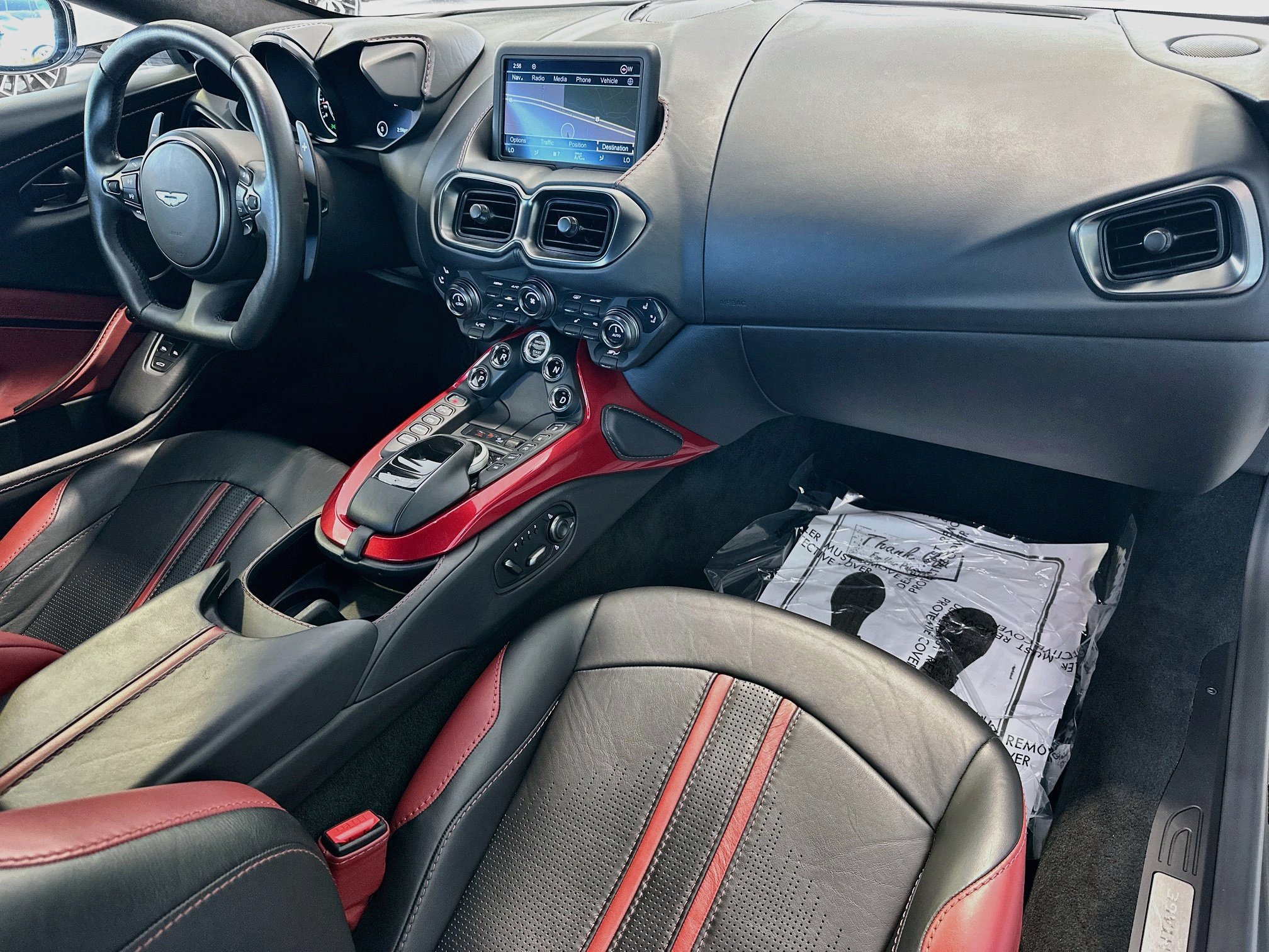 Used 2019 Aston Martin V8 Vantage Coupe RWD image 25