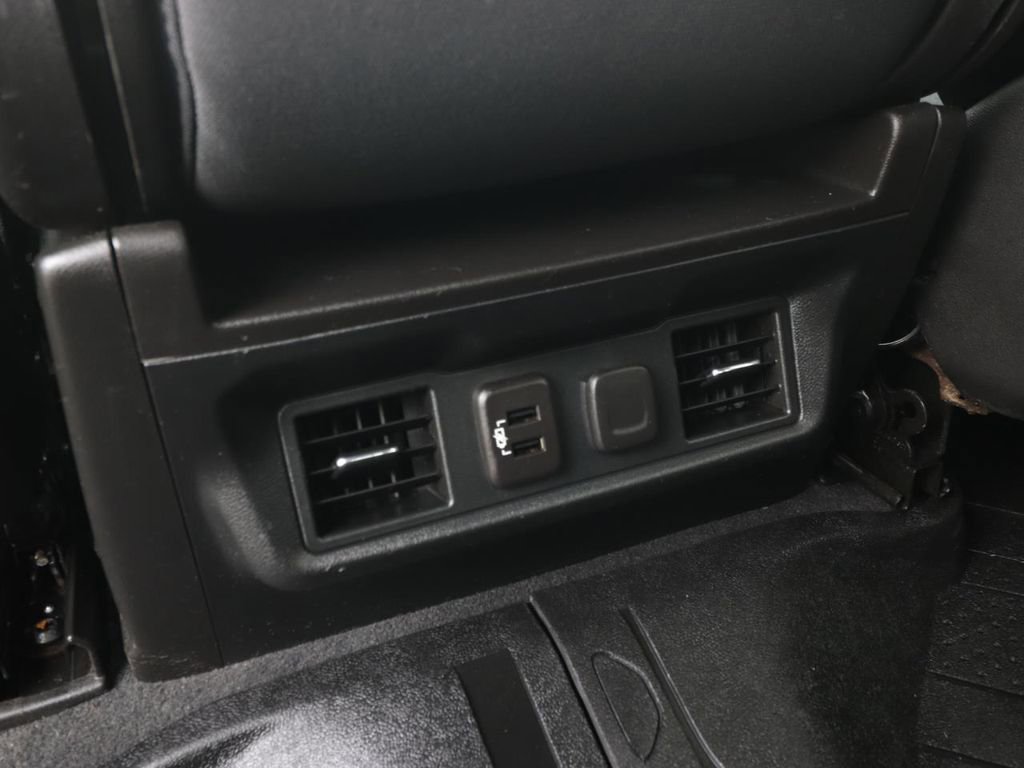 Used 2019 Chevrolet Silverado 1500 LT w/ All-Star Edition RWD image 12